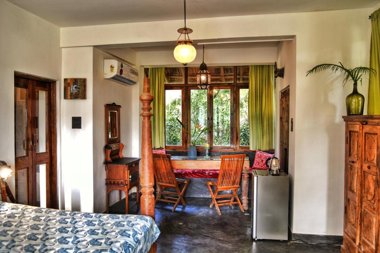 Jardin D'Ulysse & Hard Rock Bed & Breakfast Morjim Eksteriør bilde